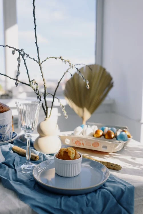 A holiday breakfast setting - tips for renting out your home to holidaymakers
